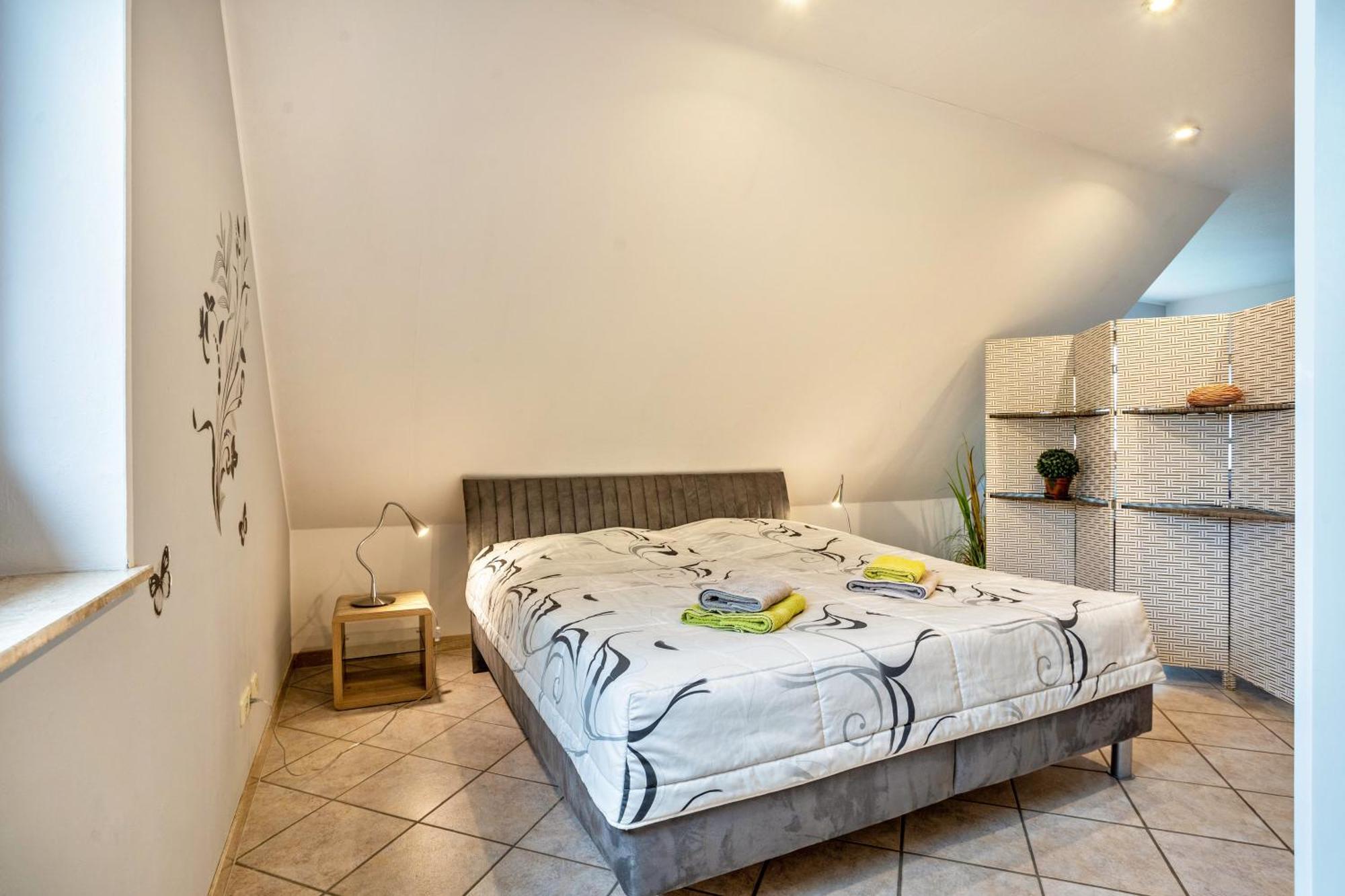'am Weidenring' Apartment